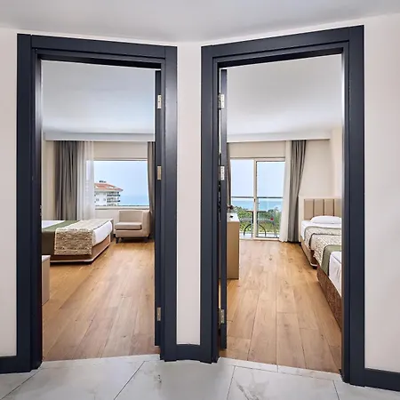 Seaden Sea World & Otel