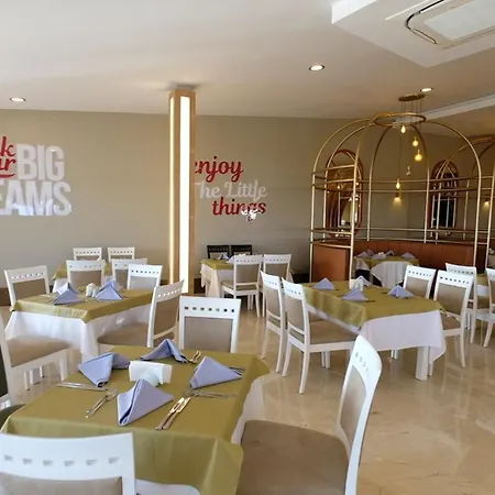 Otel Seaden Sea World &