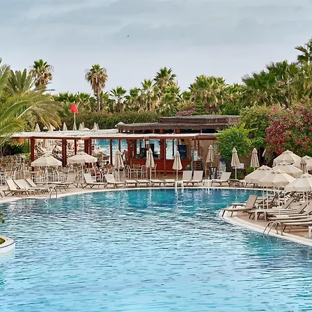 Seaden Sea World & 5*