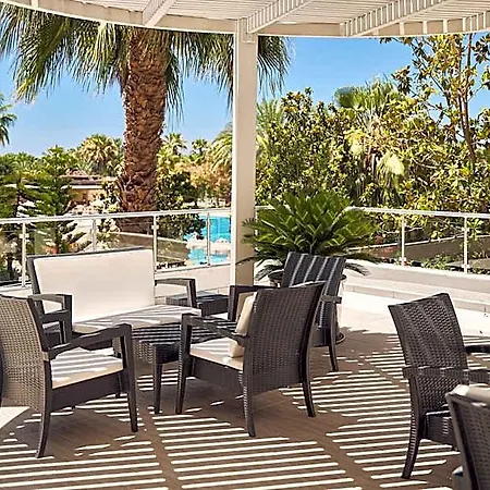 Hotel Seaden Sea World &