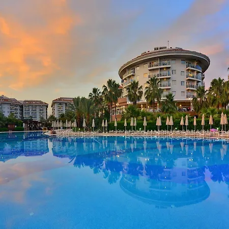Seaden Sea World & Hotell