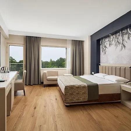 Seaden Sea World & Отель 5*