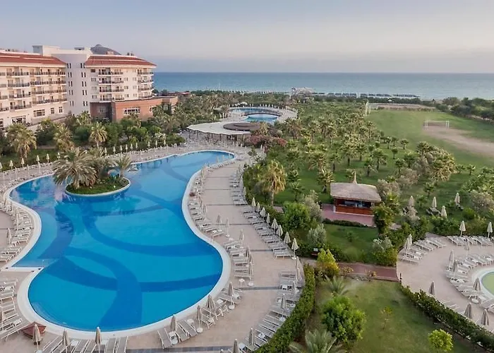 Отель Seaden Sea World & Кизилагач